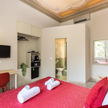 Гостевой дом Iron Cityaus Termini Рим