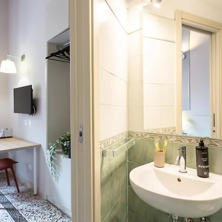 Iron Cityaus Termini Pensionat